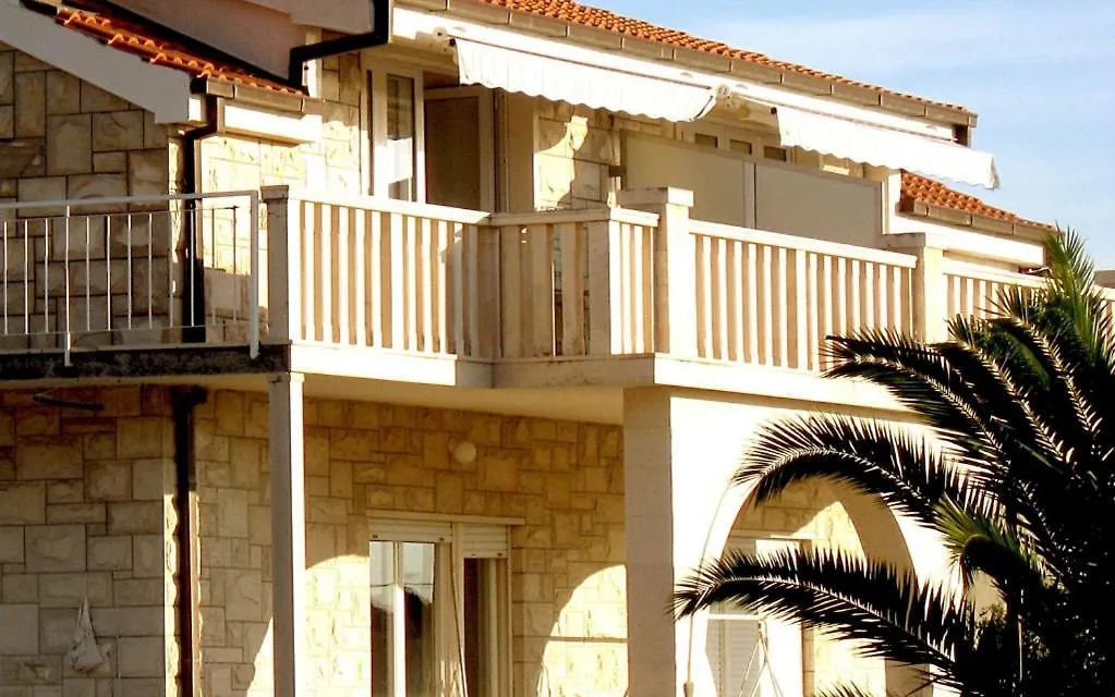 Apartment In Trogir With Seaview, Terrace, Air Condition, Wifi 0*,